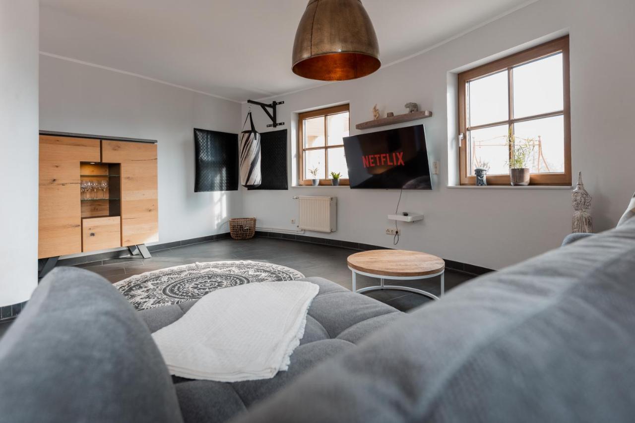 Erholung In Der Natur In Moselnahe, King Size Bett, Netflix, Waschmaschine, Trockner Bengel Esterno foto