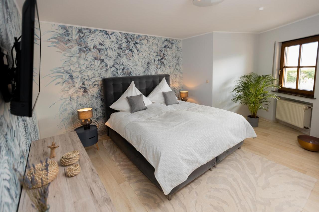 Erholung In Der Natur In Moselnahe, King Size Bett, Netflix, Waschmaschine, Trockner Bengel Esterno foto